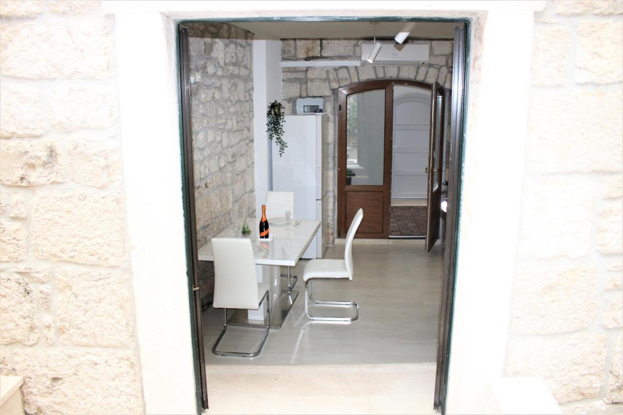 City Center Chic Apartments Baska Voda Bagian luar foto