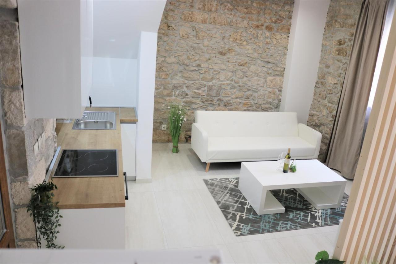 City Center Chic Apartments Baska Voda Bagian luar foto
