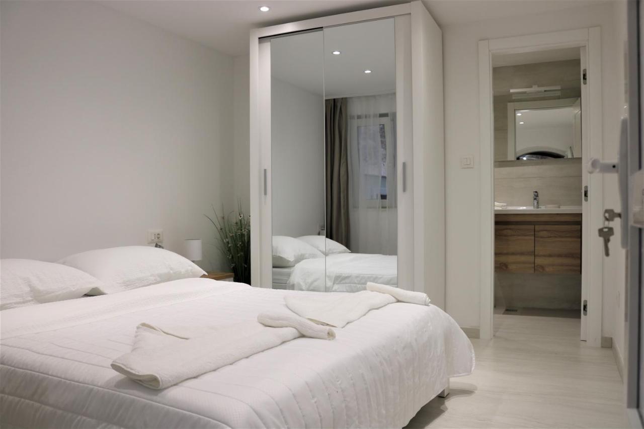 City Center Chic Apartments Baska Voda Bagian luar foto