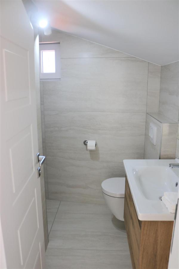 City Center Chic Apartments Baska Voda Bagian luar foto