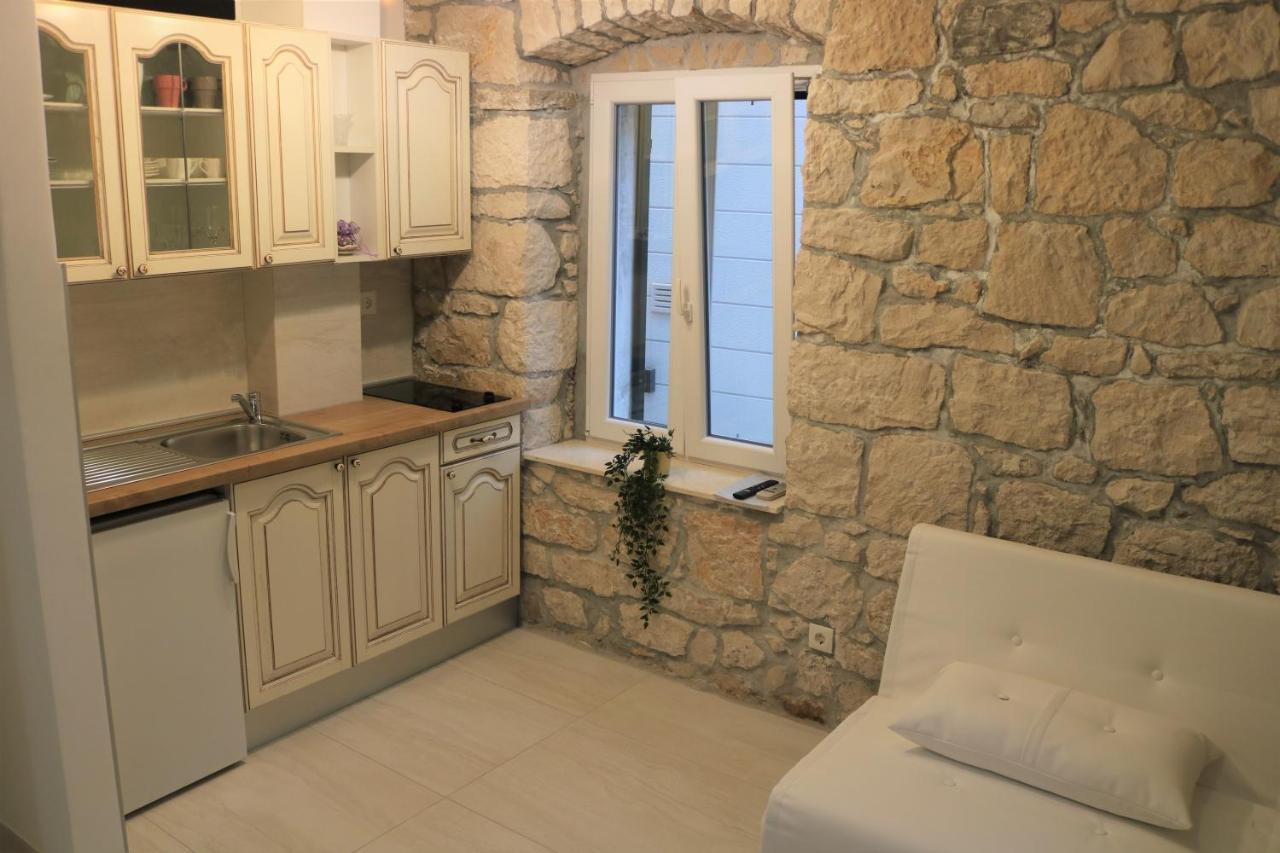 City Center Chic Apartments Baska Voda Bagian luar foto